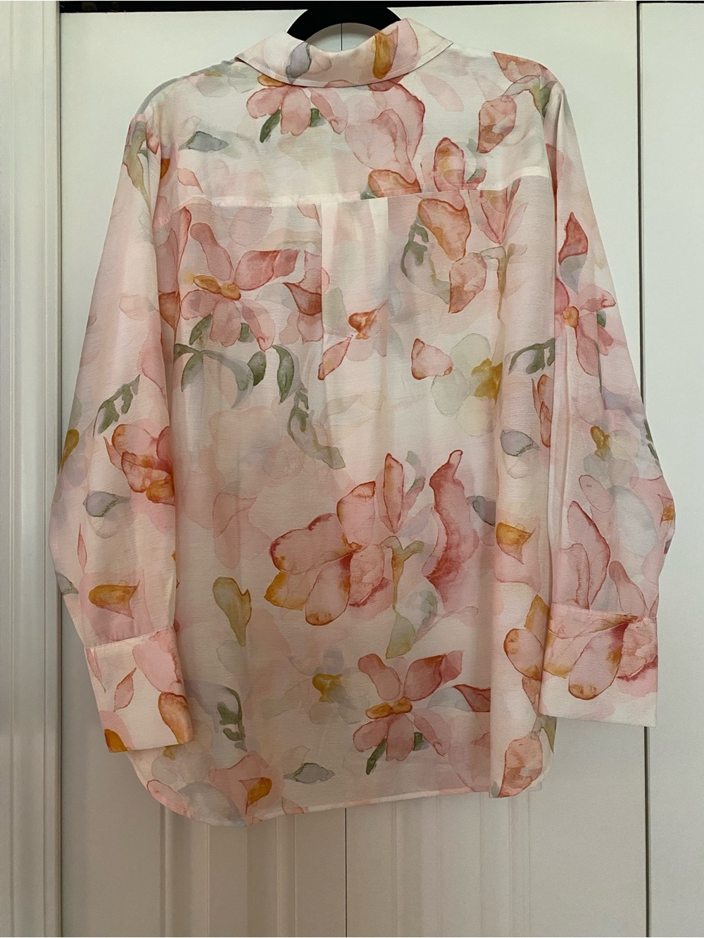 H&M Floral Watercolor Button-Down Shirt in Peach & Green - Picture 4 of 7